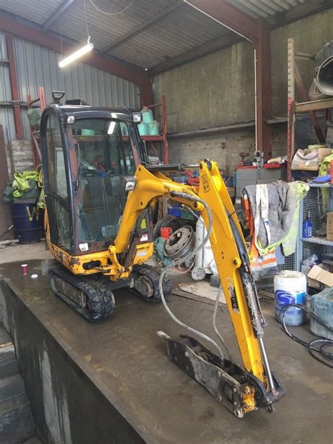 East Kilbride Mini Digger Hire Shop 